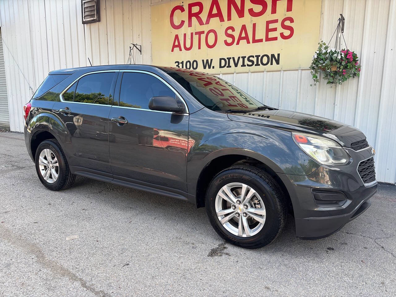 Used 2017 Chevrolet Equinox LS image 3