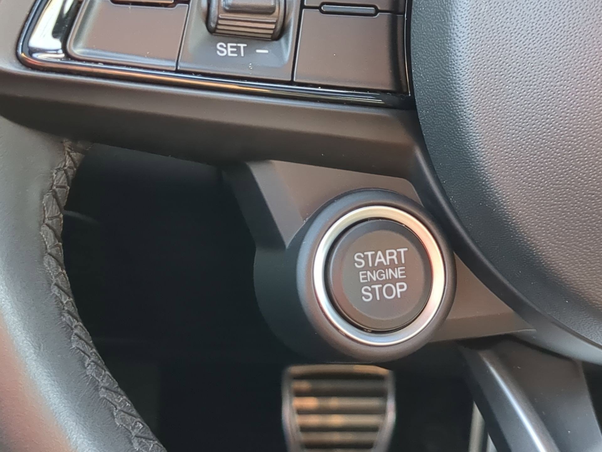 Used 2024 Alfa Romeo Giulia Veloce image 20