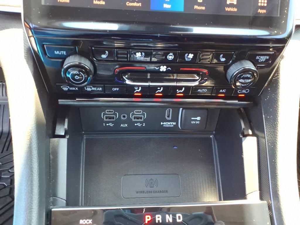 Used 2023 Jeep Grand Cherokee 30th Anniversary AWD/4WD image 8