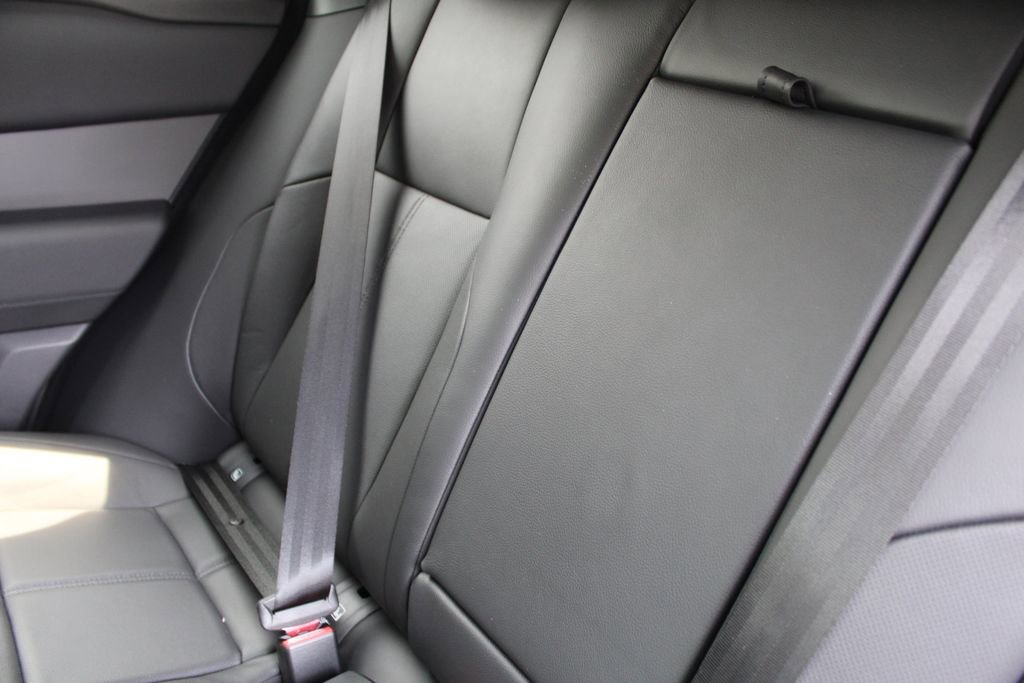 Used 2026 Land Rover Range Rover Velar S AWD/4WD image 19