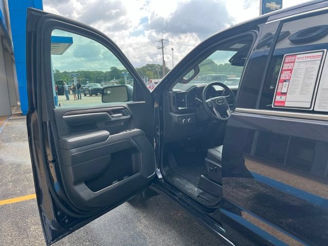 Used 2025 GMC Sierra 1500 SLT AWD/4WD image 17