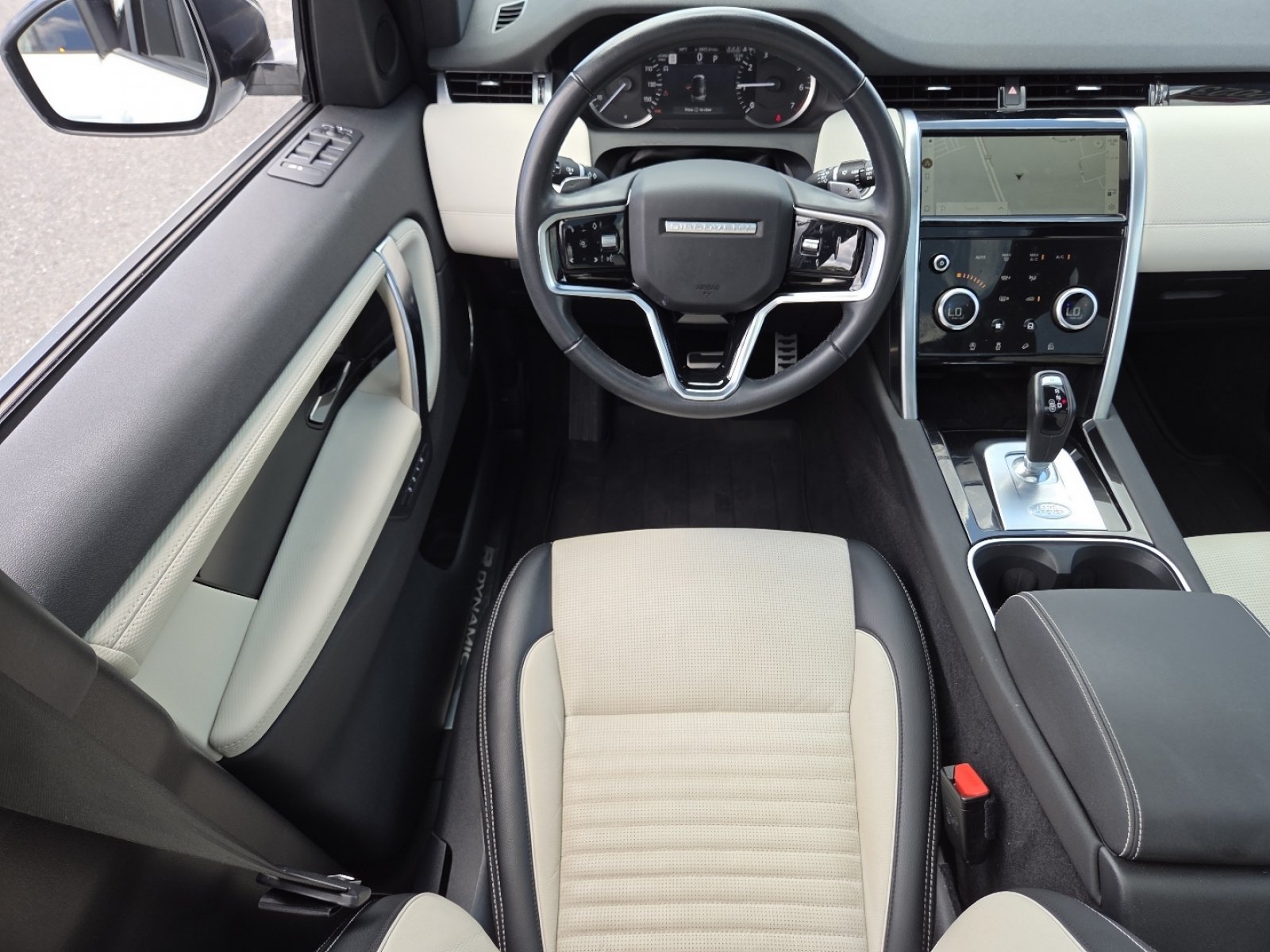 Used 2023 Land Rover Discovery Sport SE R-Dynamic AWD/4WD image 32