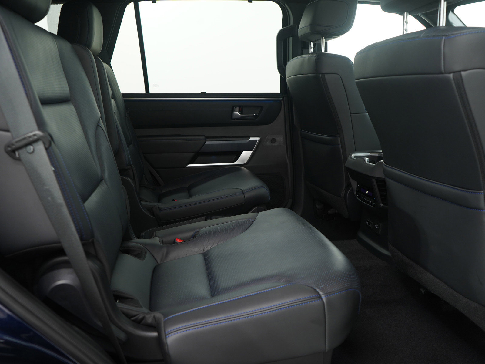 Used 2024 Toyota Sequoia Platinum image 15