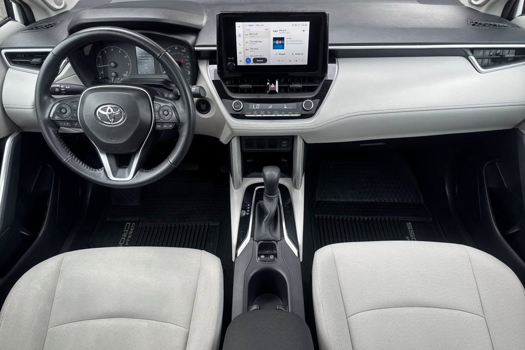 Certified 2024 Toyota Corolla Cross LE w/ Moonroof Package image 12