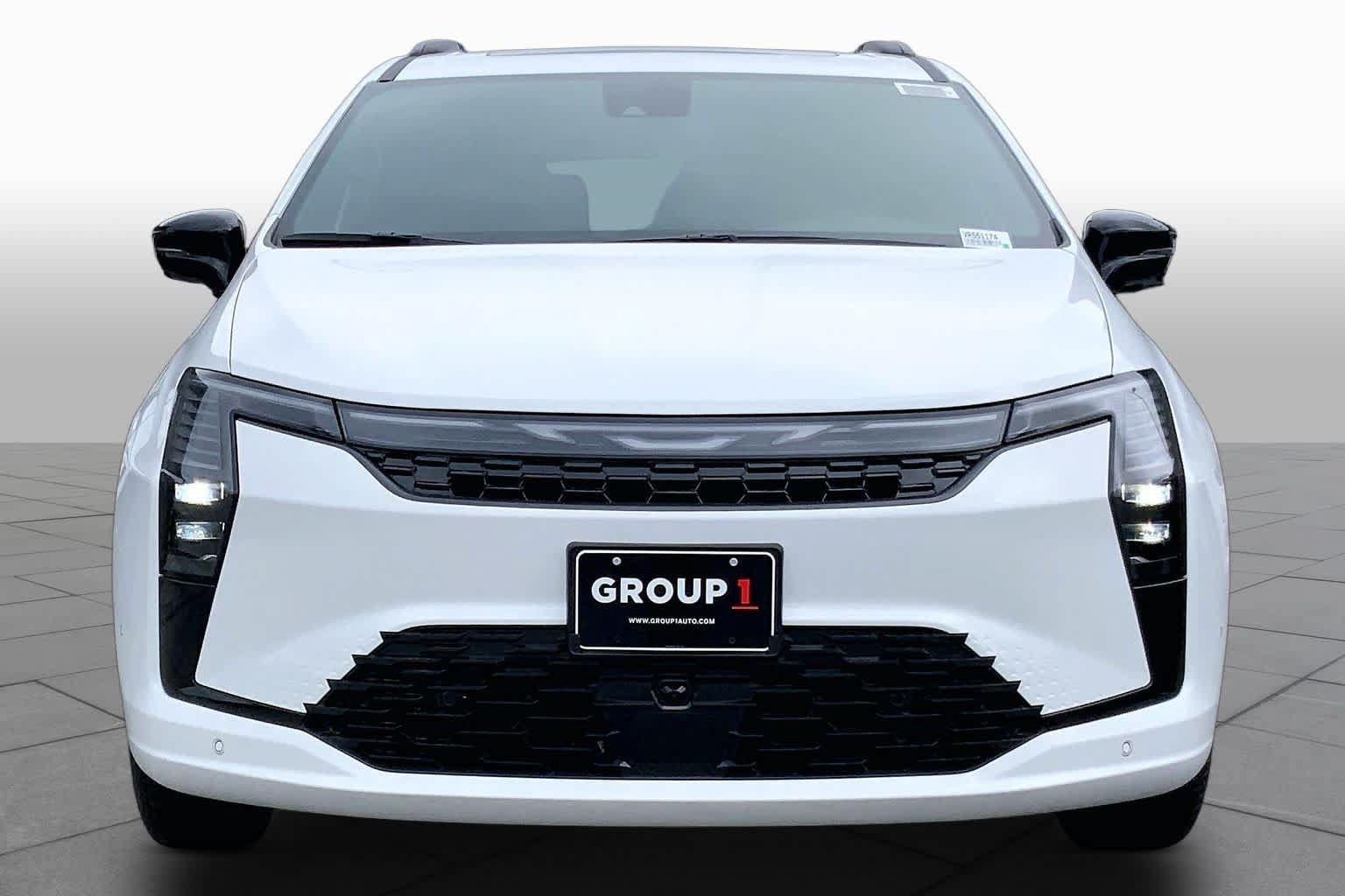 New 2027 Chrysler Pacifica Limited FWD image 3