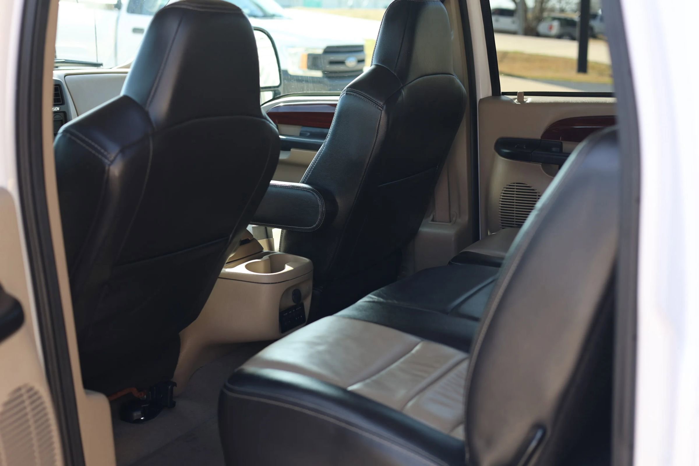 Used 2005 Ford Excursion Eddie Bauer image 18