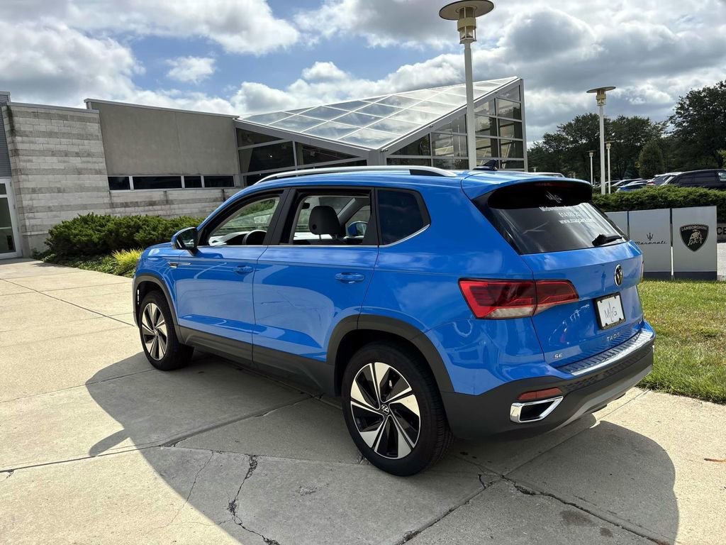 Used 2024 Volkswagen Taos SE image 5