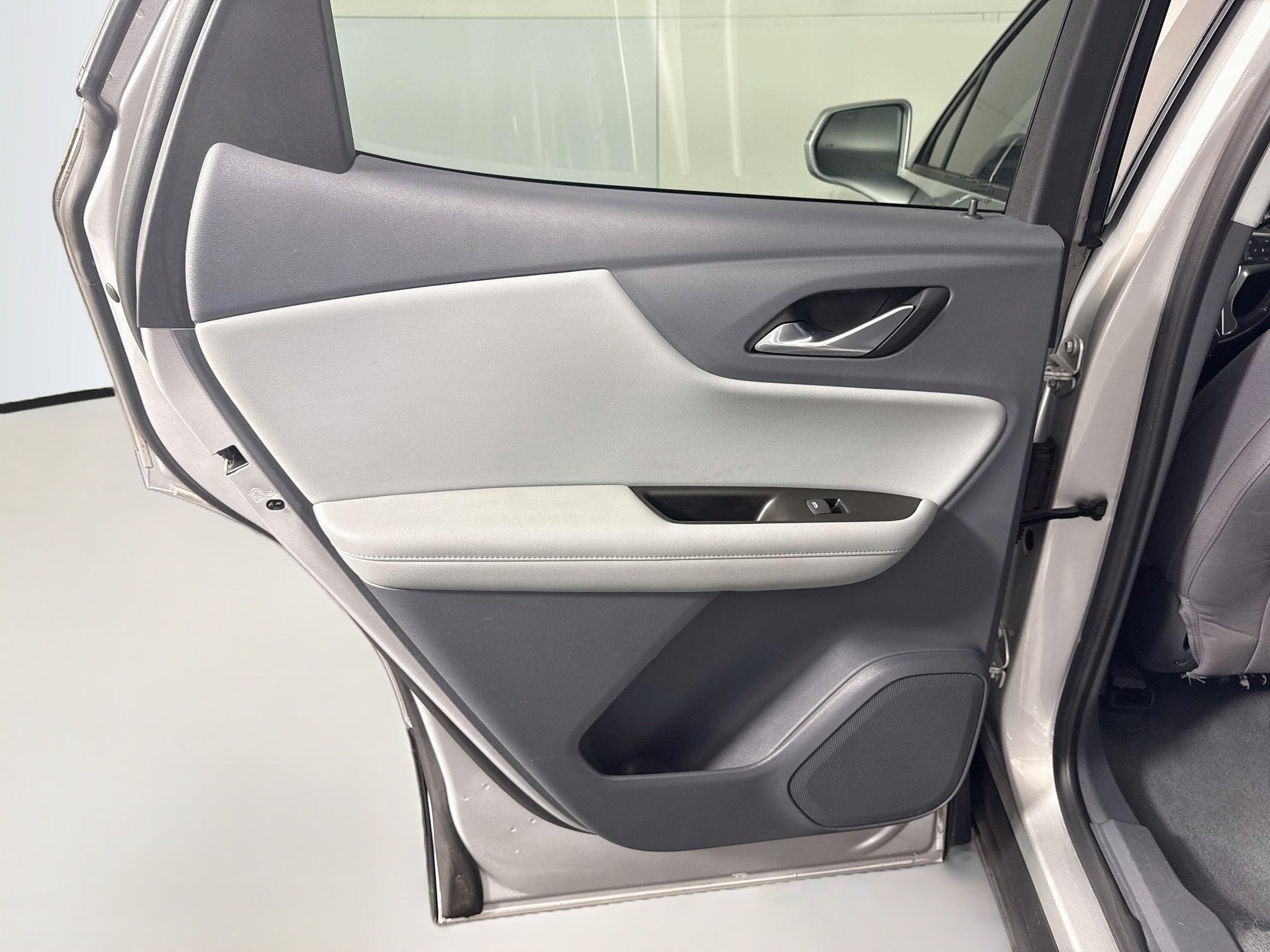 Used 2019 Chevrolet Blazer LT FWD image 26
