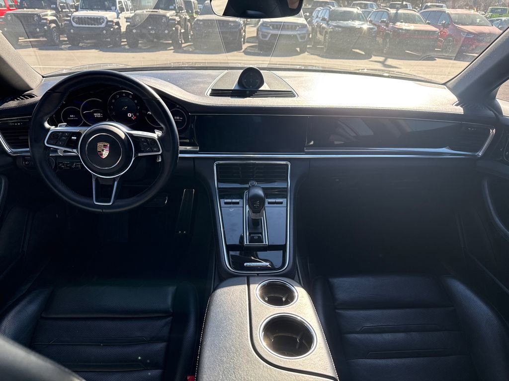 Used 2020 Porsche Panamera 4S image 11
