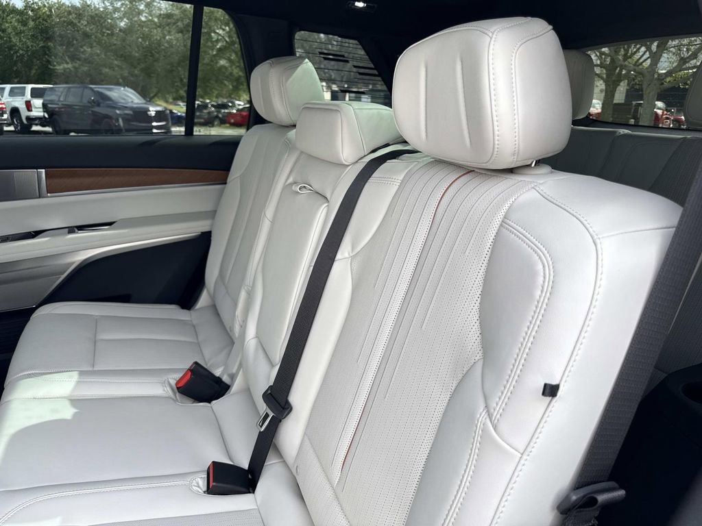 New 2026 Cadillac Vistiq Sport image 14