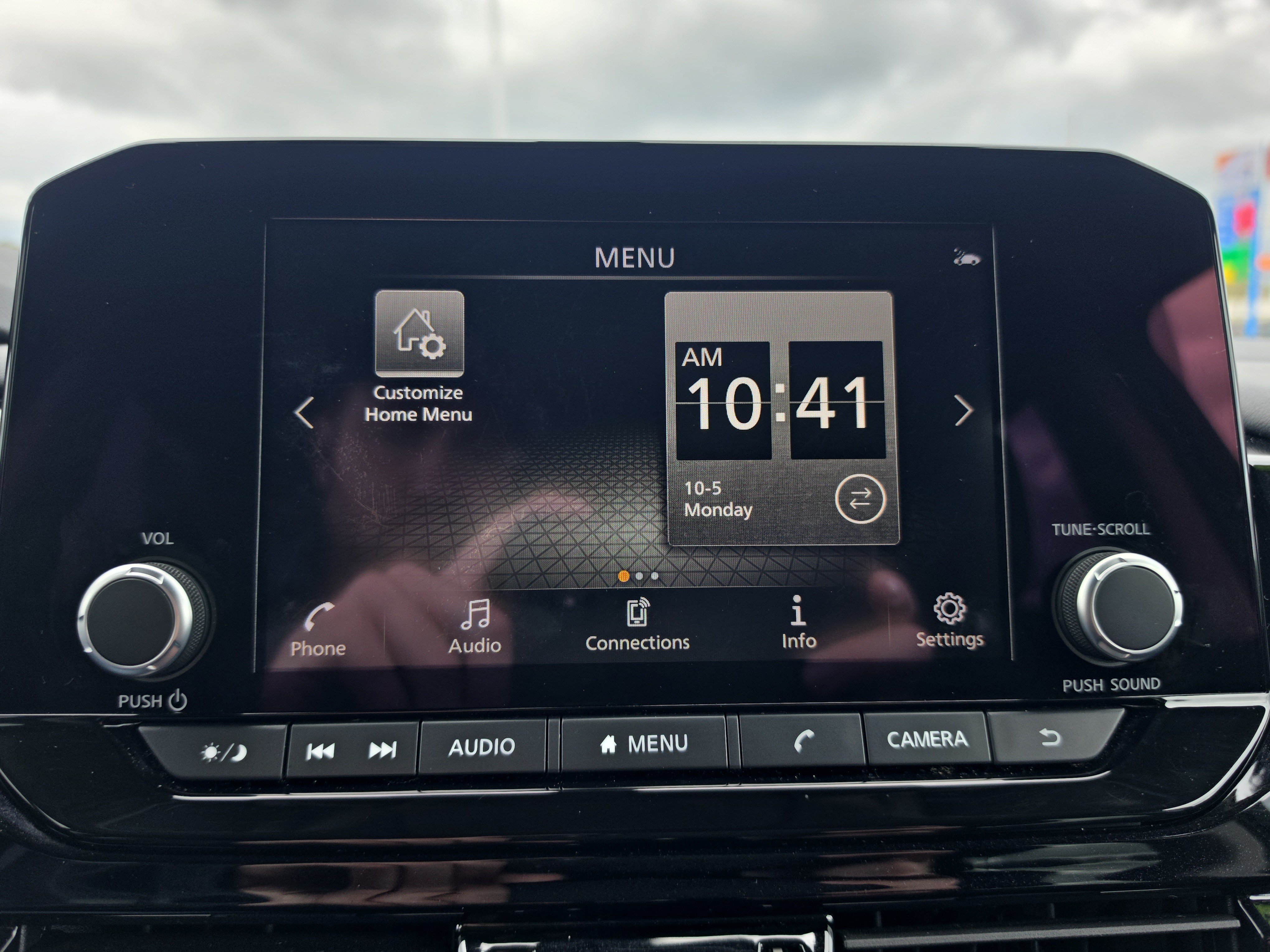 Used 2024 Nissan Pathfinder SV AWD/4WD image 33