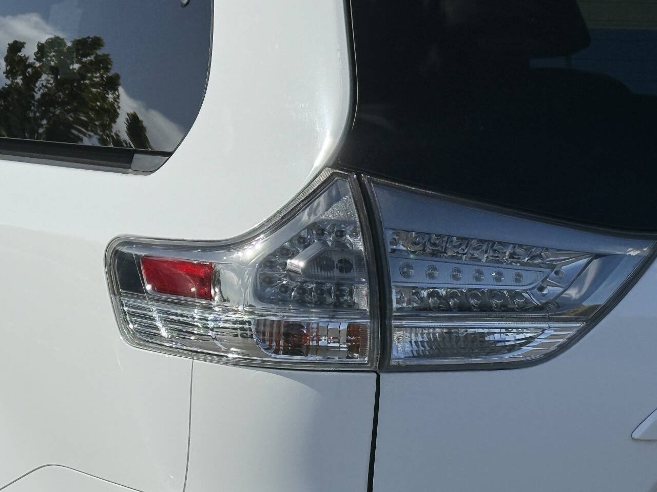 Used 2015 Toyota Sienna SE FWD image 27