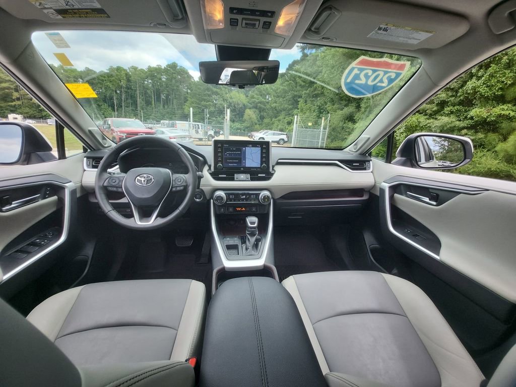 Used 2021 Toyota RAV4 Limited image 11