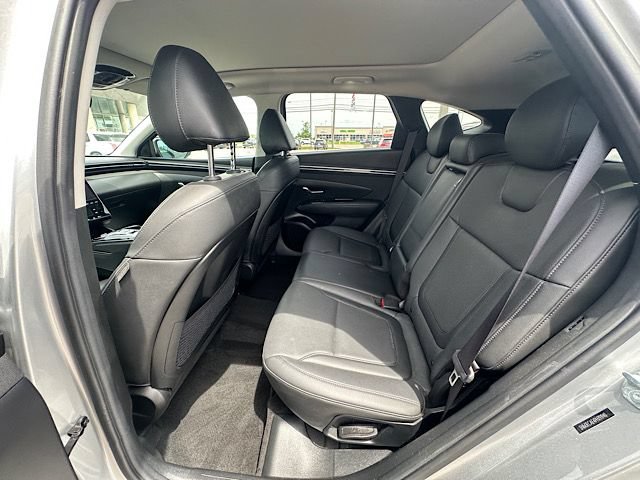 Used 2023 Hyundai Tucson Limited AWD/4WD image 16