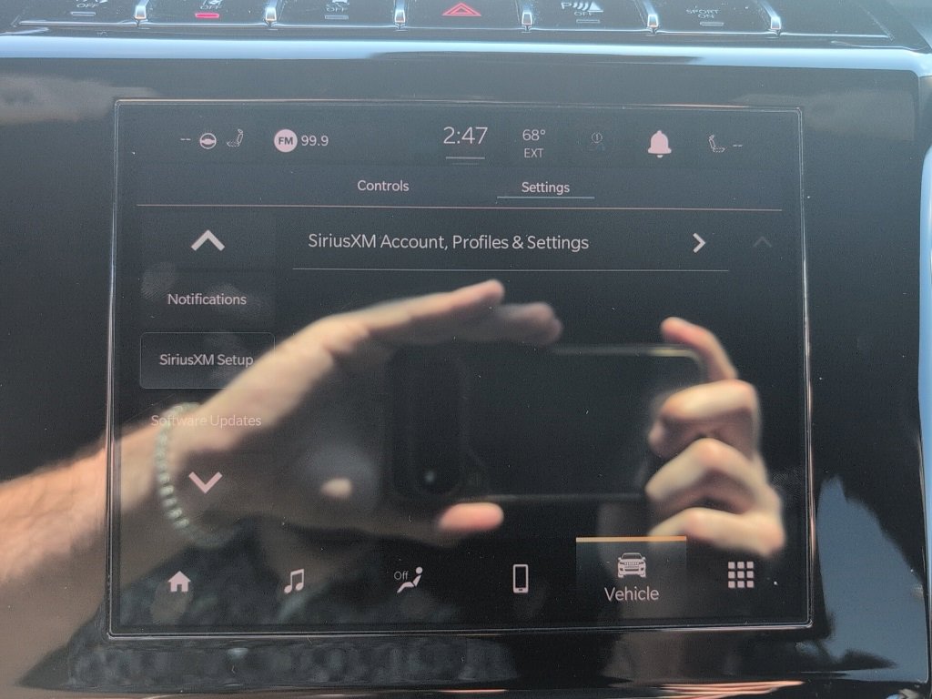 Used 2023 Jeep Grand Cherokee Altitude image 58