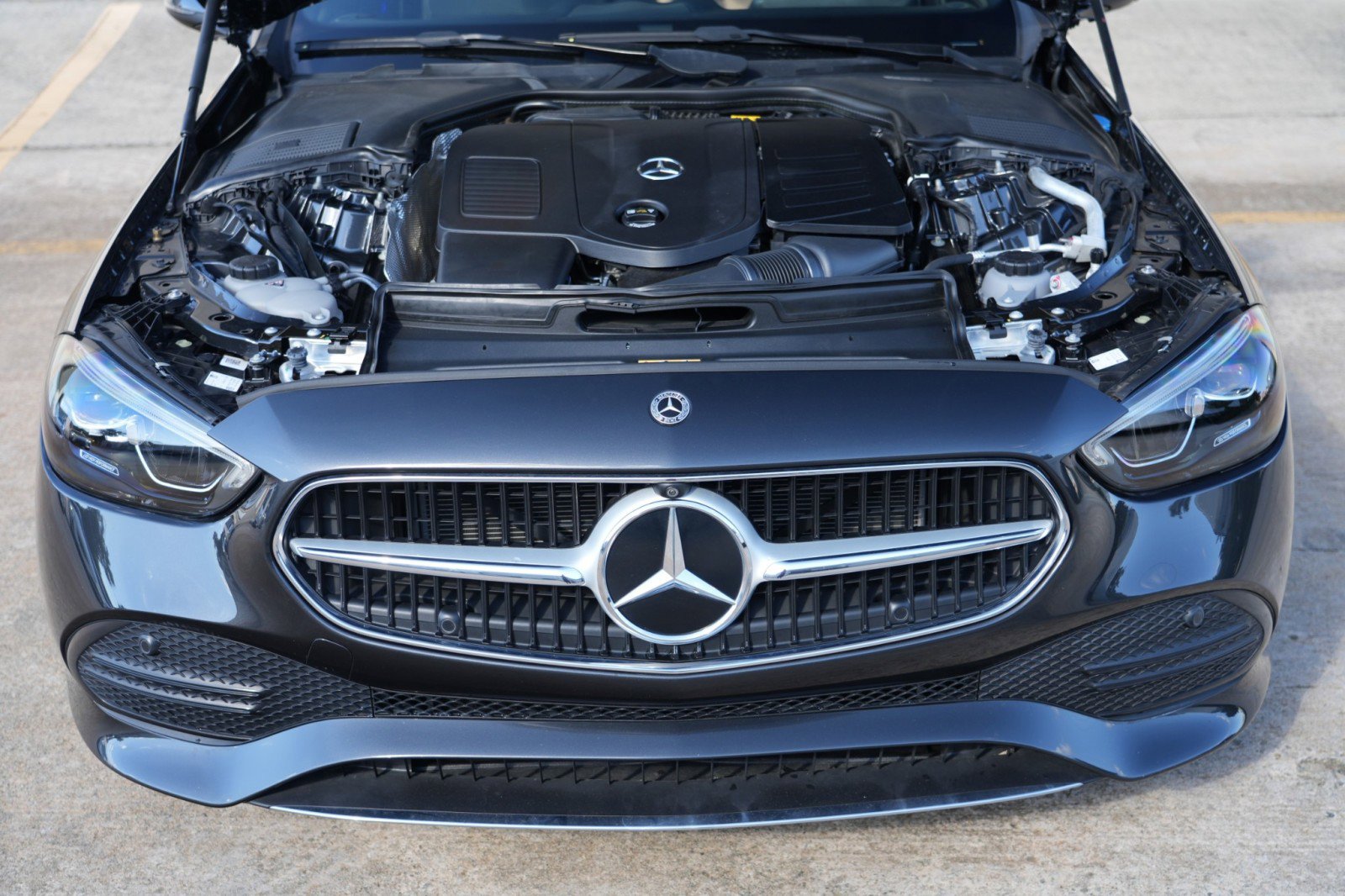 Used 2022 Mercedes-Benz C 300 4MATIC Sedan w/ Exclusive Trim Package image 7