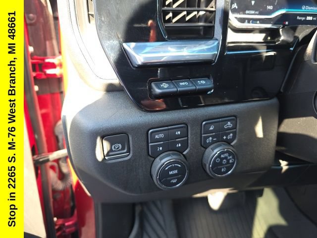 Used 2023 Chevrolet Silverado 1500 High Country w/ Technology Package AWD/4WD image 21