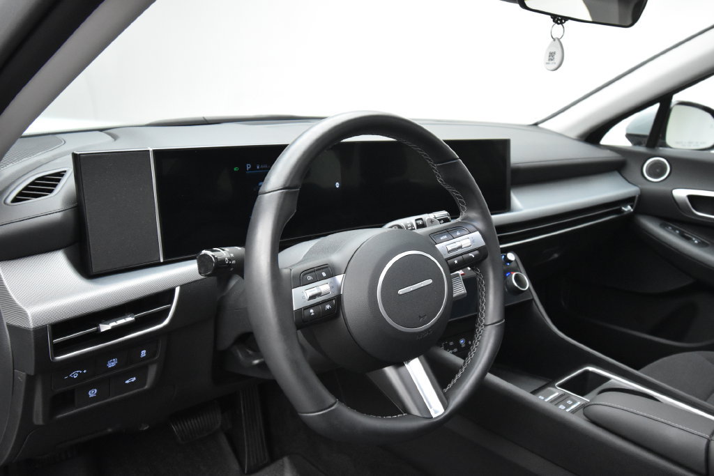 Used 2026 Hyundai Sonata SEL FWD image 12