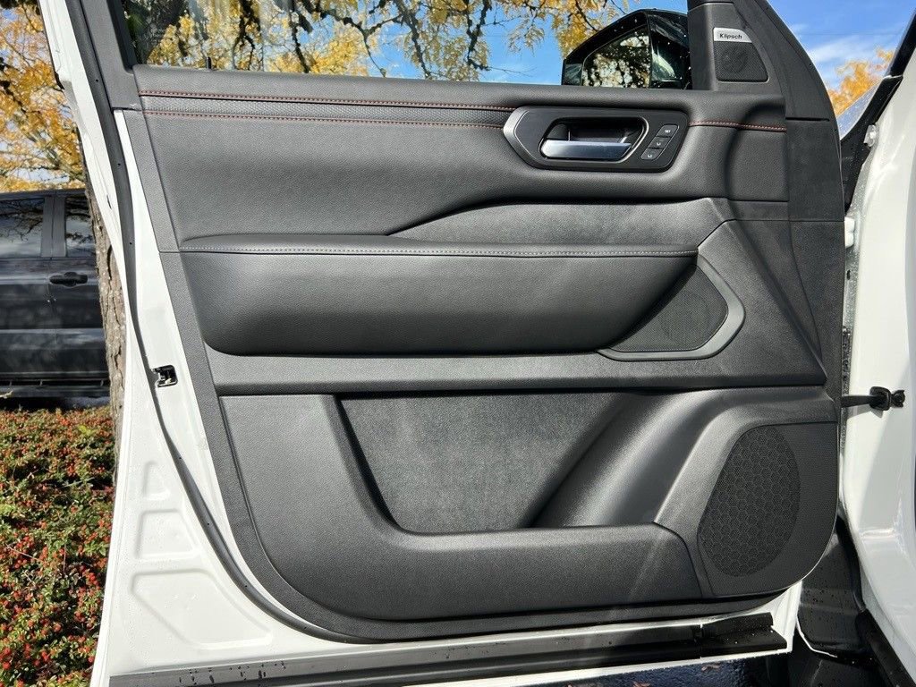 New 2026 Nissan Armada PRO-4X AWD/4WD image 10