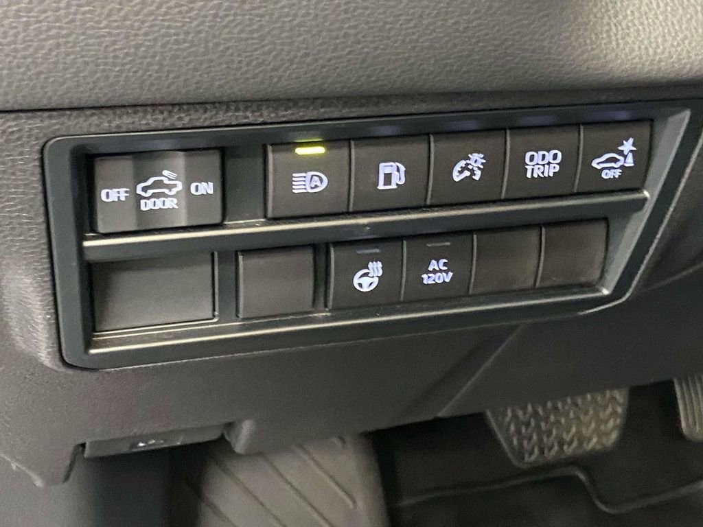Used 2024 Toyota Tundra Limited AWD/4WD image 23