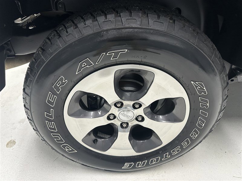 Used 2018 Jeep Wrangler Unlimited Sport S AWD/4WD image 13