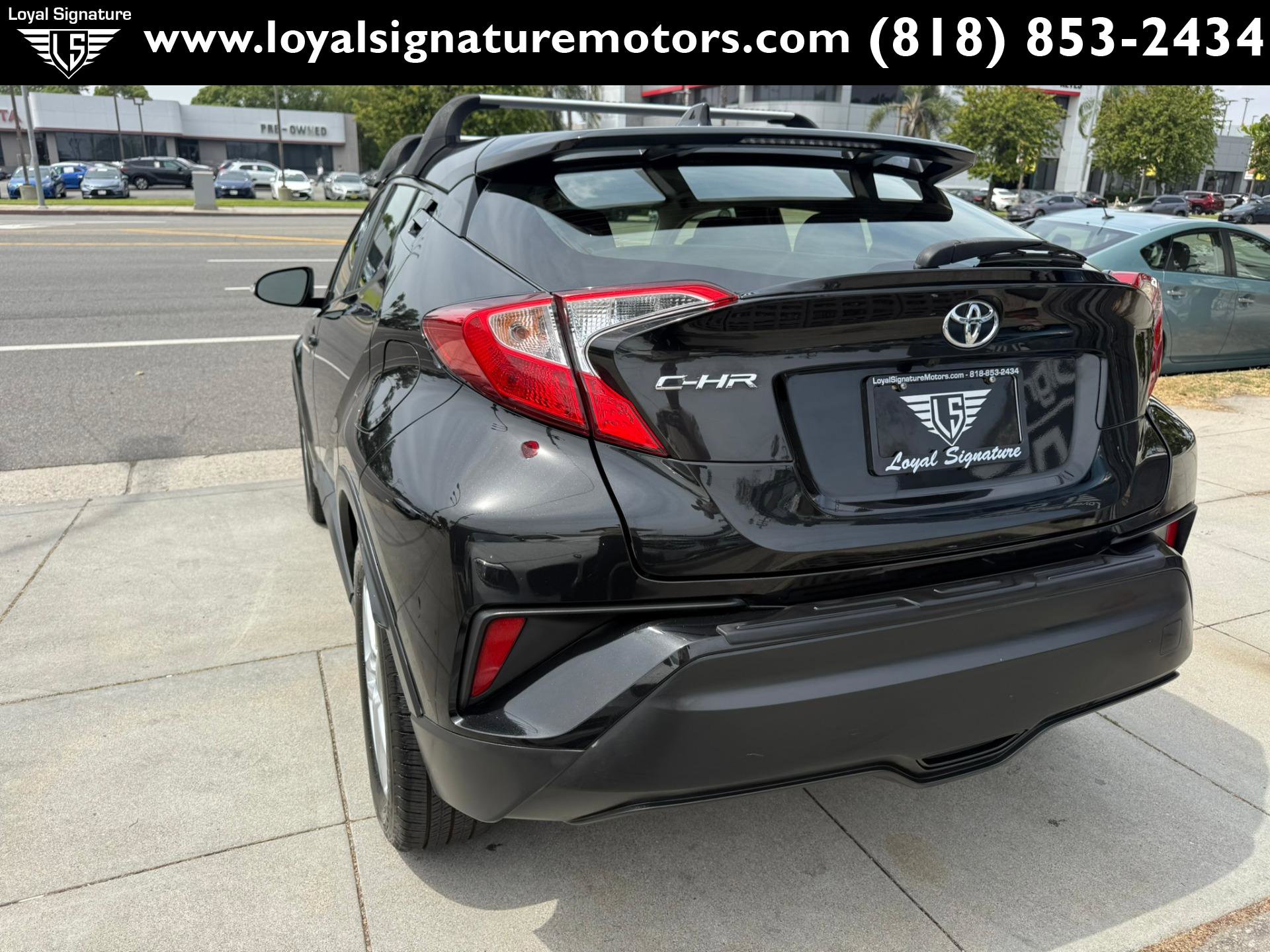 Used 2020 Toyota C-HR LE FWD image 5