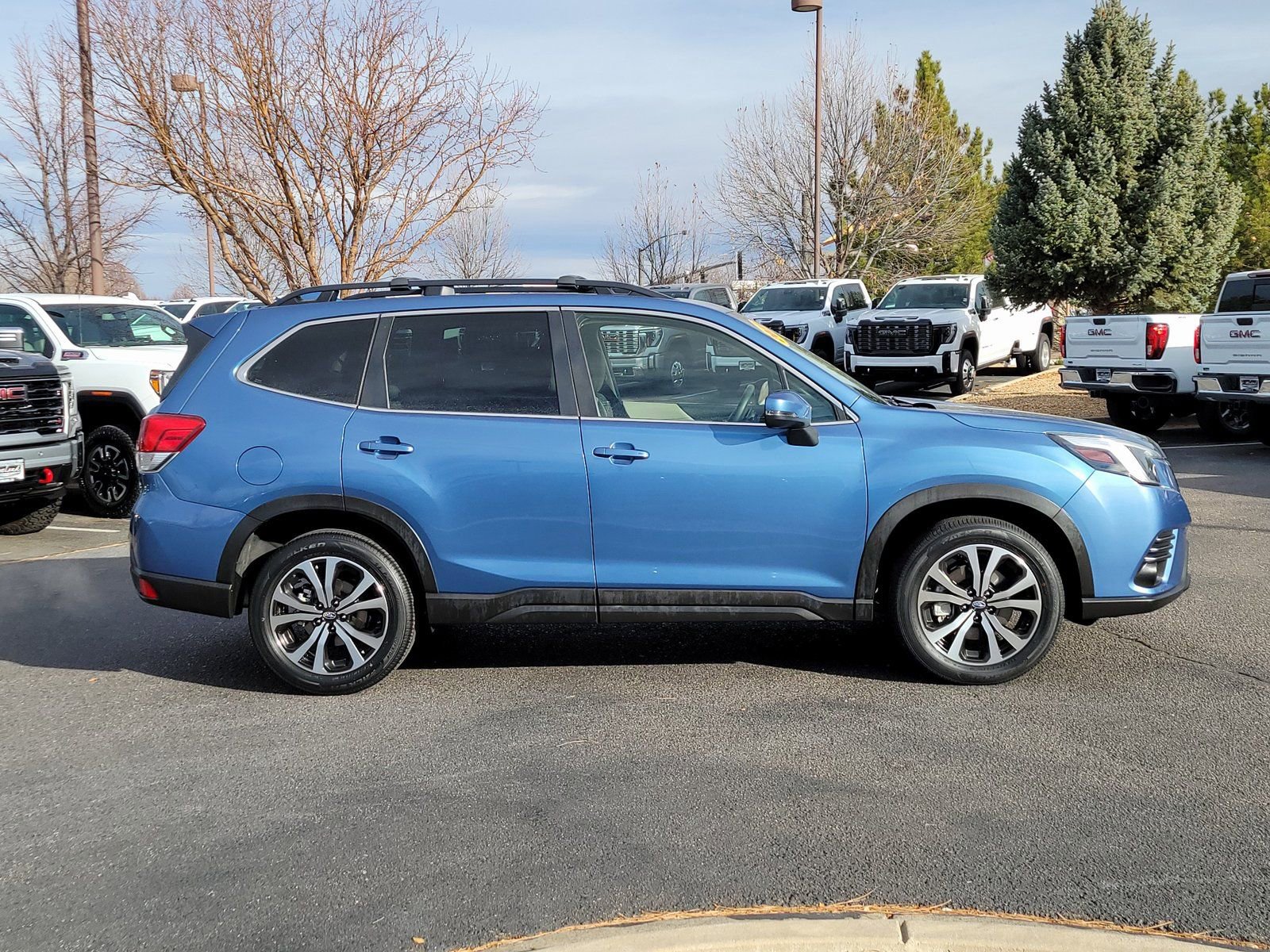 Used 2022 Subaru Forester Limited w/ Popular Package #2 image 2