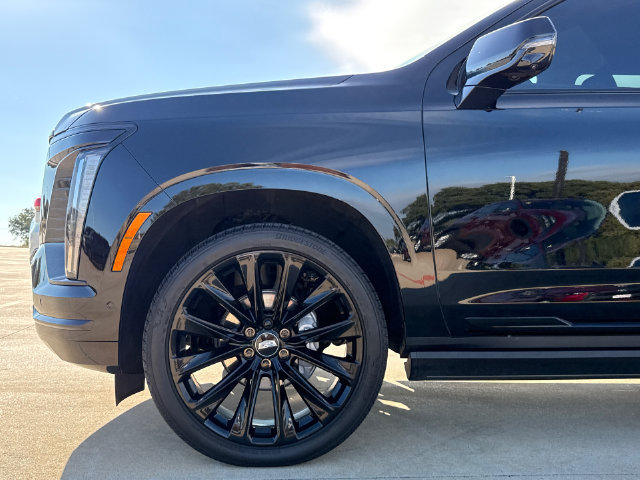 Used 2025 Cadillac Escalade ESV Sport w/ Touring Package AWD/4WD image 5