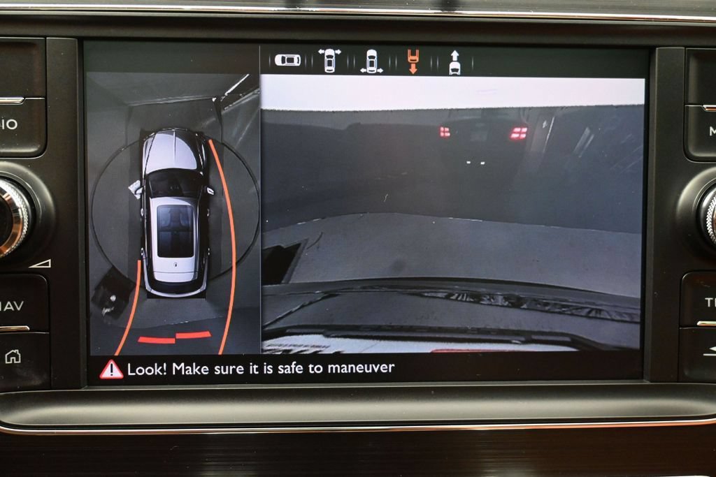Used 2019 Bentley Bentayga AWD/4WD image 15
