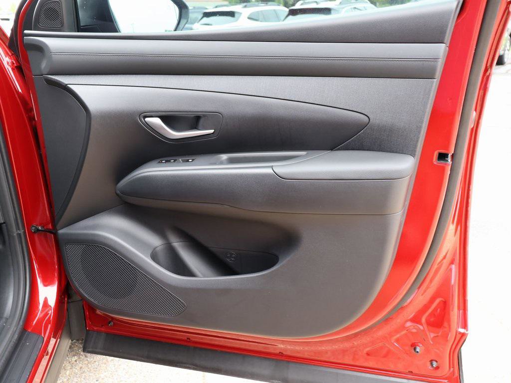 New 2025 Hyundai Tucson SEL image 9