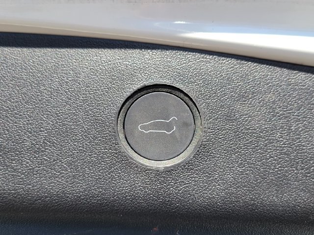 Used 2022 Tesla Model 3 Long Range AWD/4WD image 22