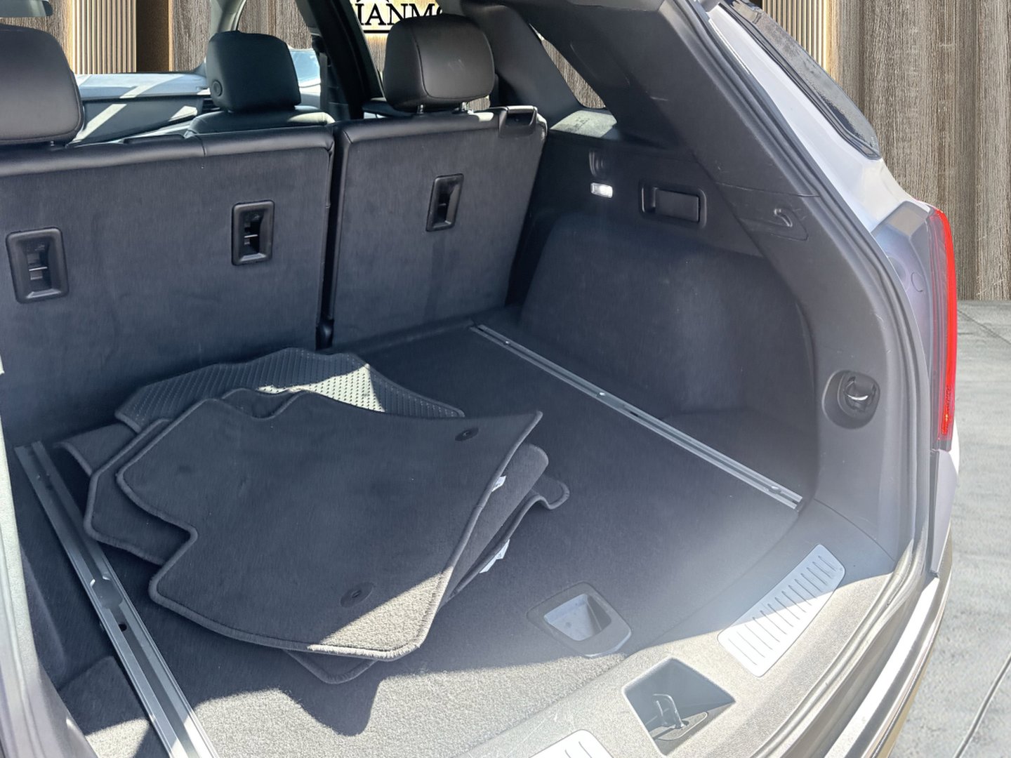 Used 2025 Cadillac XT5 Premium Luxury image 16