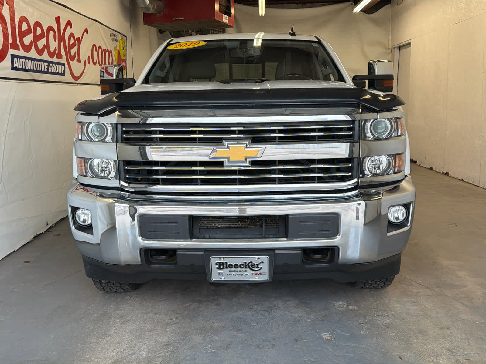 Used 2019 Chevrolet Silverado 2500 LTZ AWD/4WD image 3