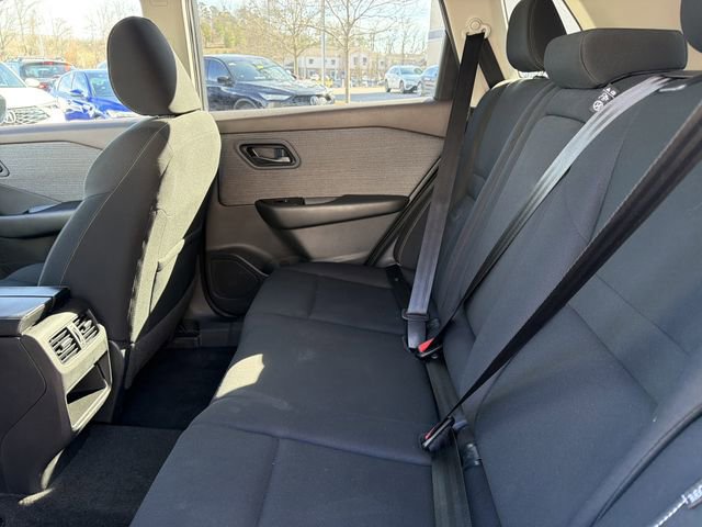 Used 2023 Nissan Rogue S image 10