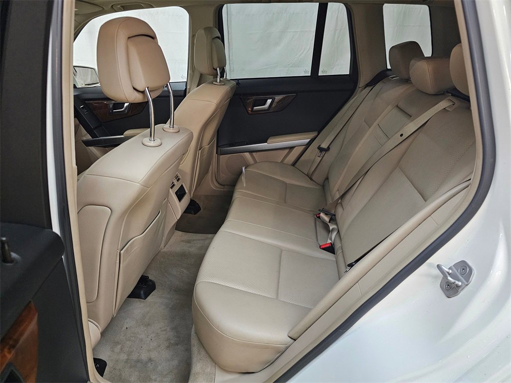 Used 2012 Mercedes-Benz GLK 350 4MATIC image 16
