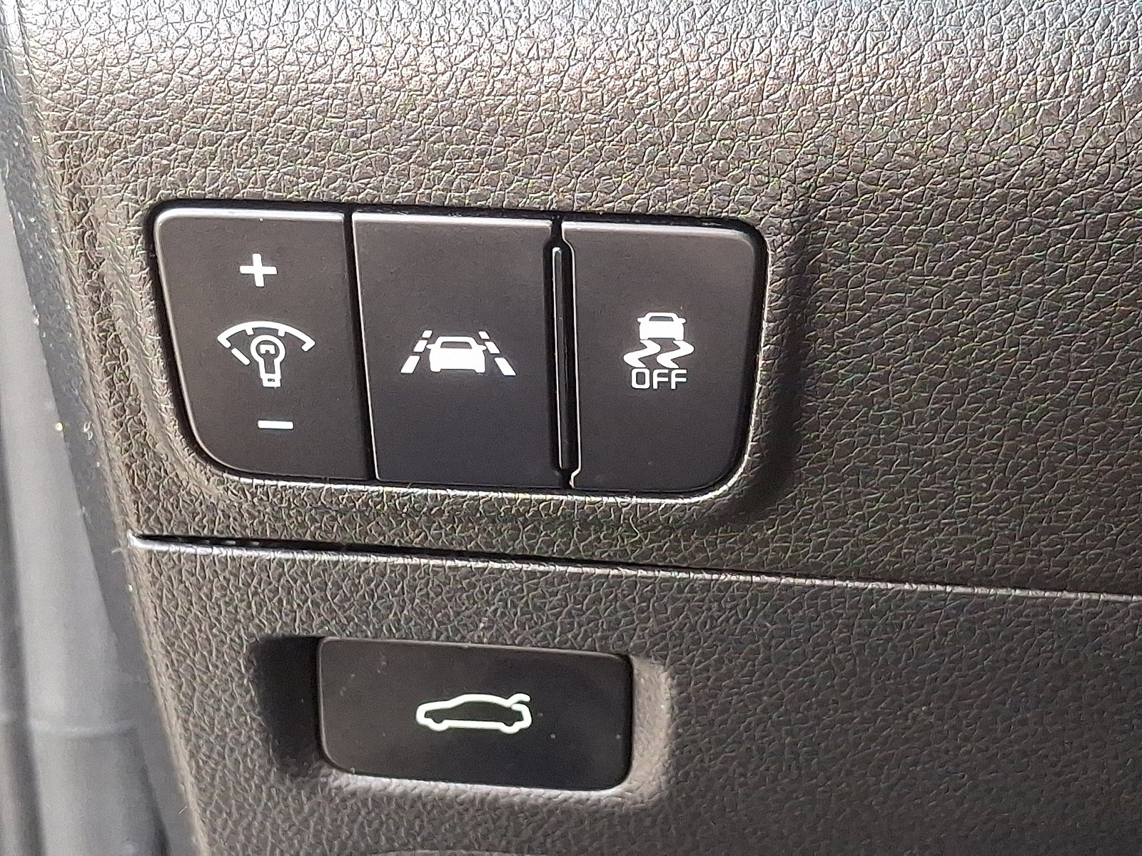 Used 2023 Kia K5 LXS image 25