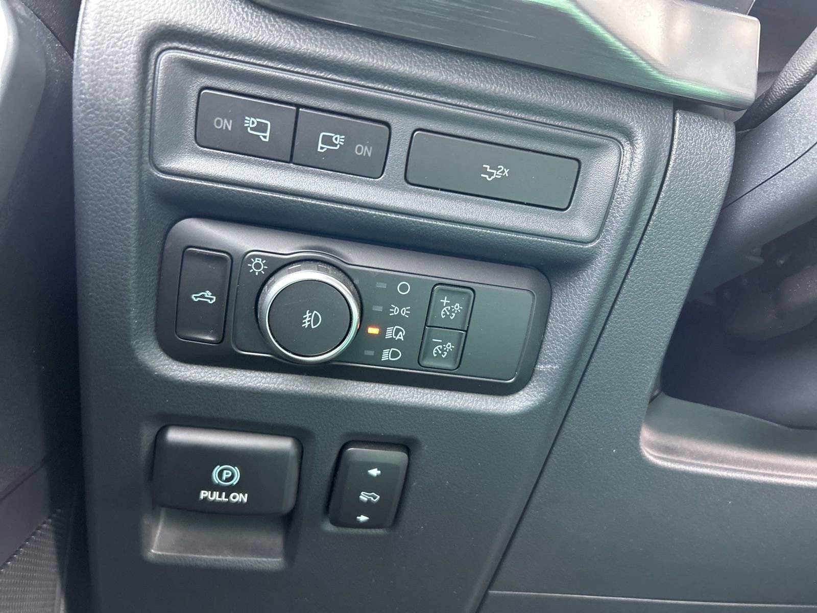 Used 2022 Ford F150 Lariat image 17