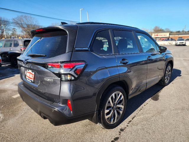 Used 2025 Subaru Forester Touring image 24