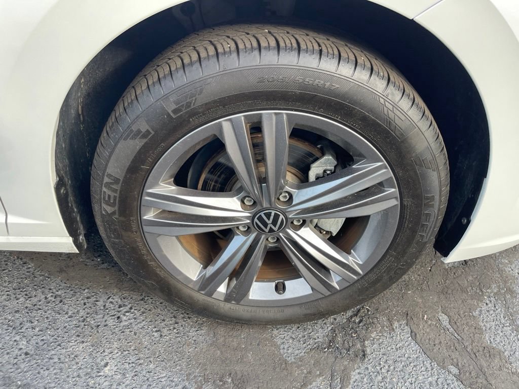 Used 2023 Volkswagen Jetta SE FWD image 28
