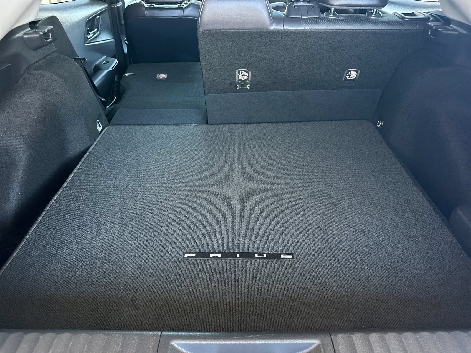Used 2024 Toyota Prius Limited FWD image 14