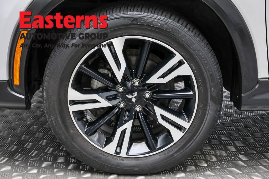 Used 2024 Mitsubishi Eclipse Cross SE image 32