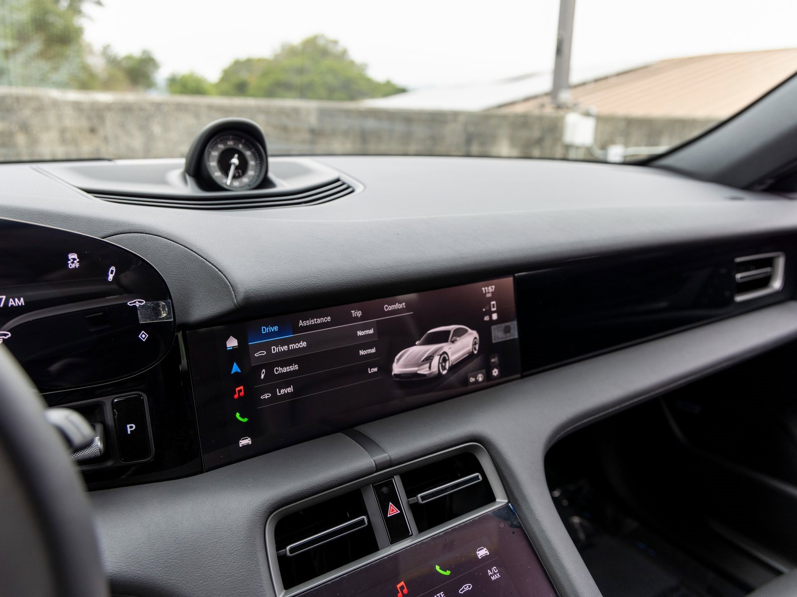 New 2025 Porsche Taycan image 32