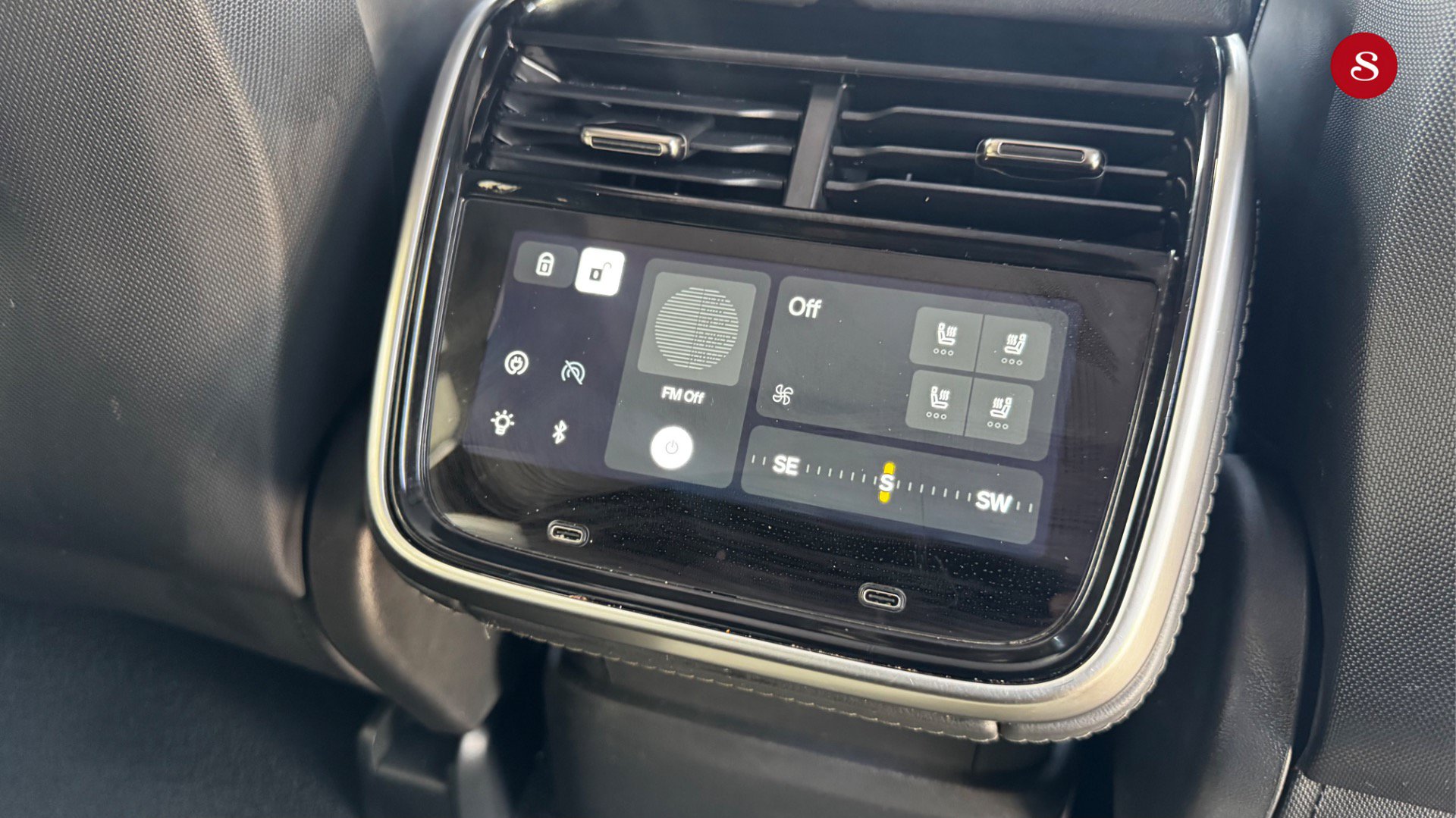Used 2025 Rivian R1S Adventure AWD/4WD image 20