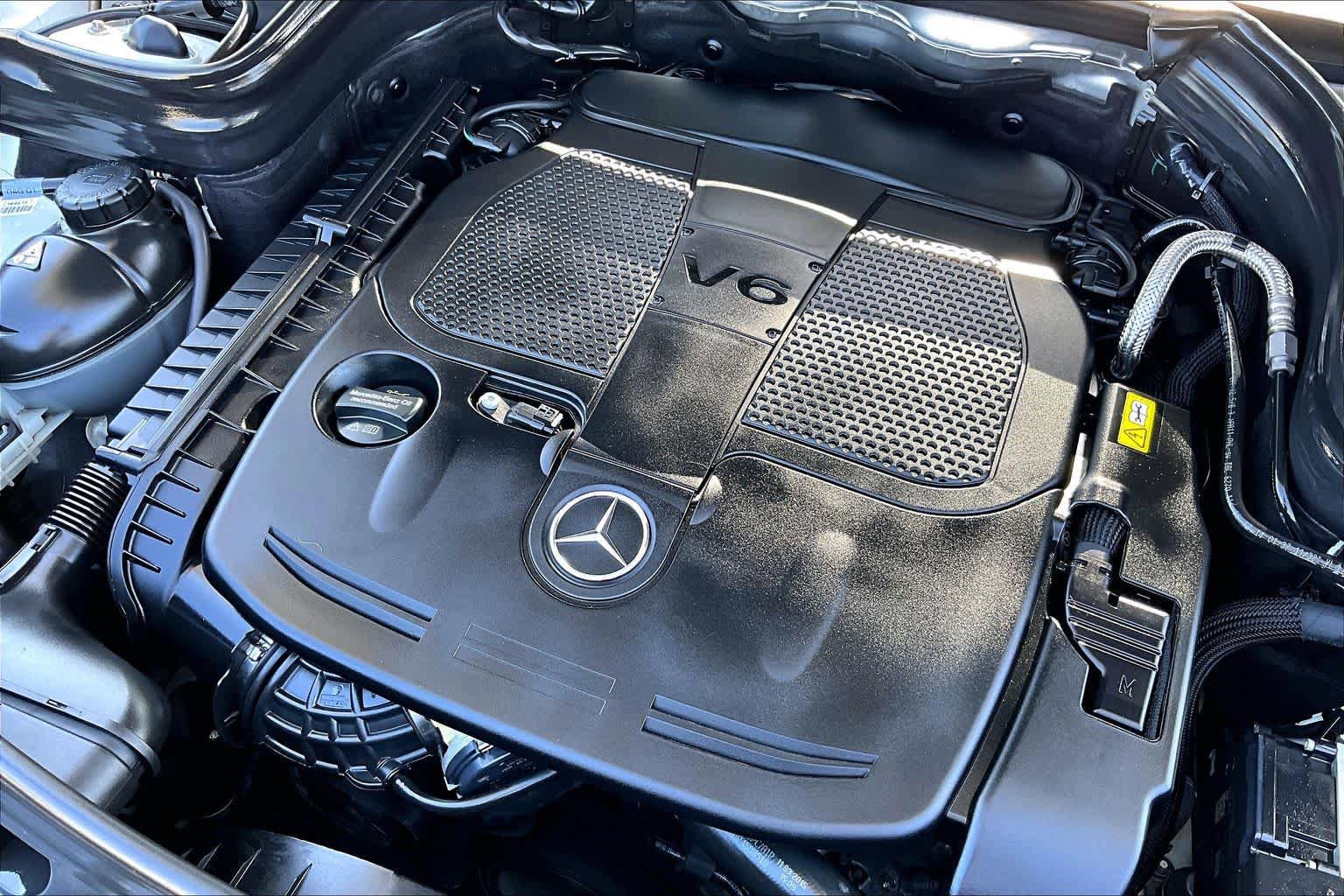 Used 2015 Mercedes-Benz GLK 350 2WD image 29