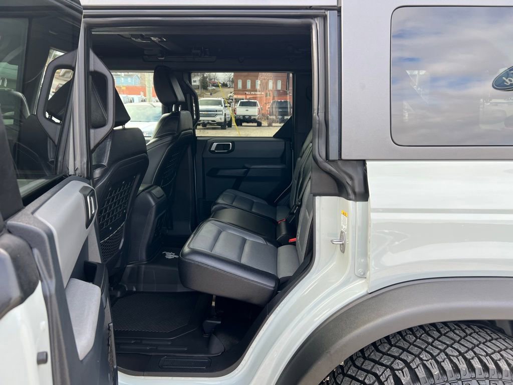 Used 2024 Ford Bronco Everglades image 16
