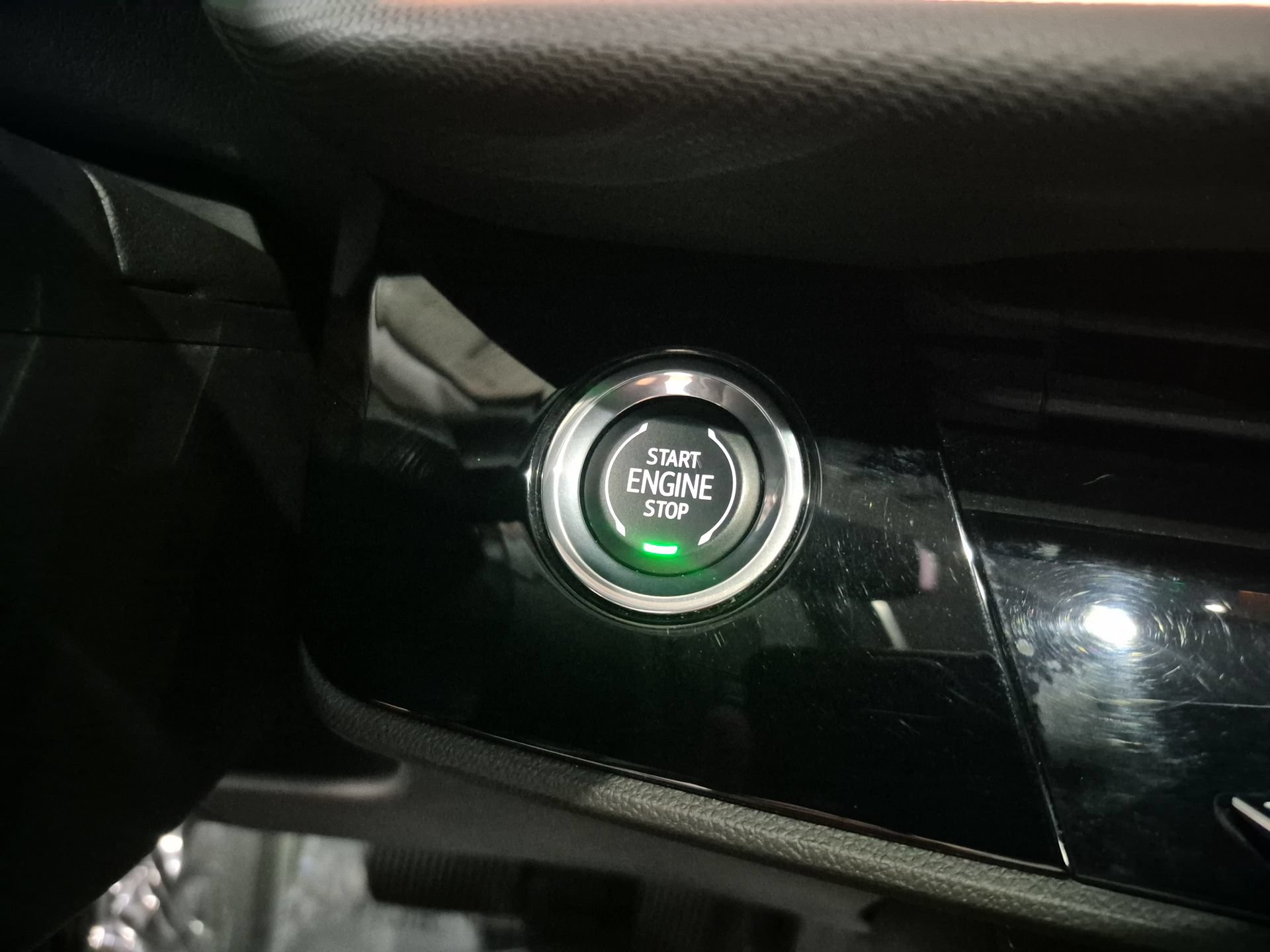 Used 2024 Buick Envision Preferred AWD/4WD image 18
