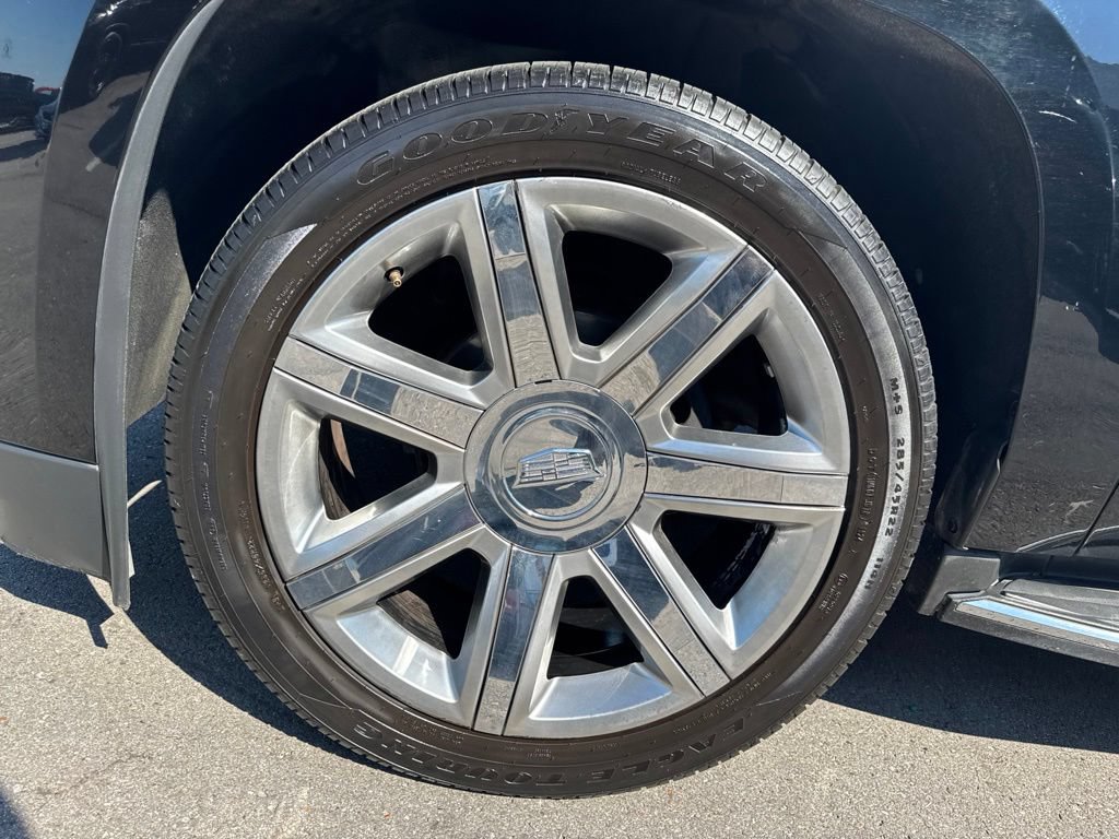 Used 2020 Cadillac Escalade Luxury RWD image 29