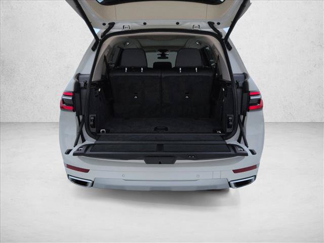 Used 2025 BMW X7 xDrive40i w/ Premium Package AWD/4WD image 6