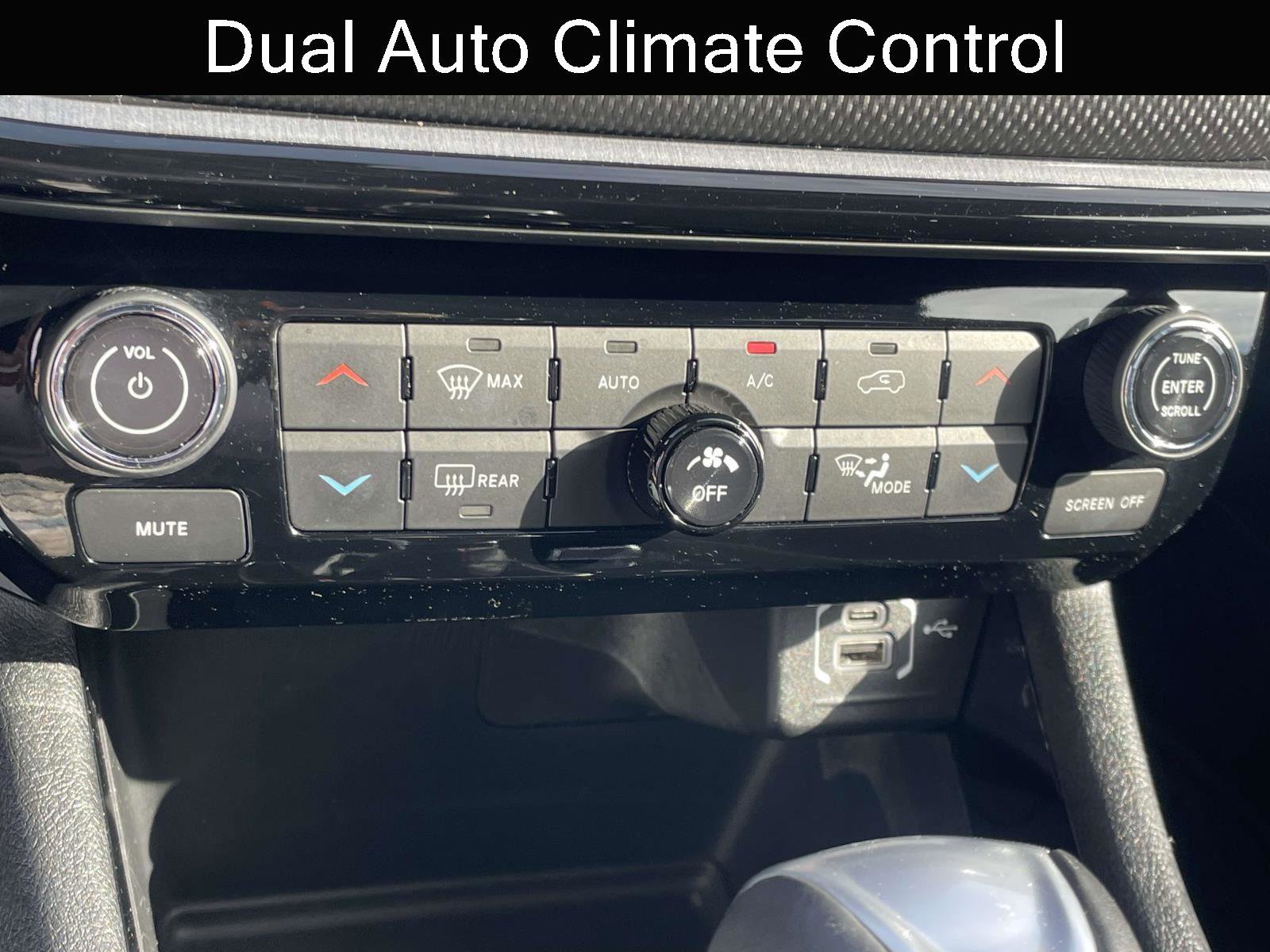 Used 2023 Jeep Compass Trailhawk w/ Trailer Tow Group image 17