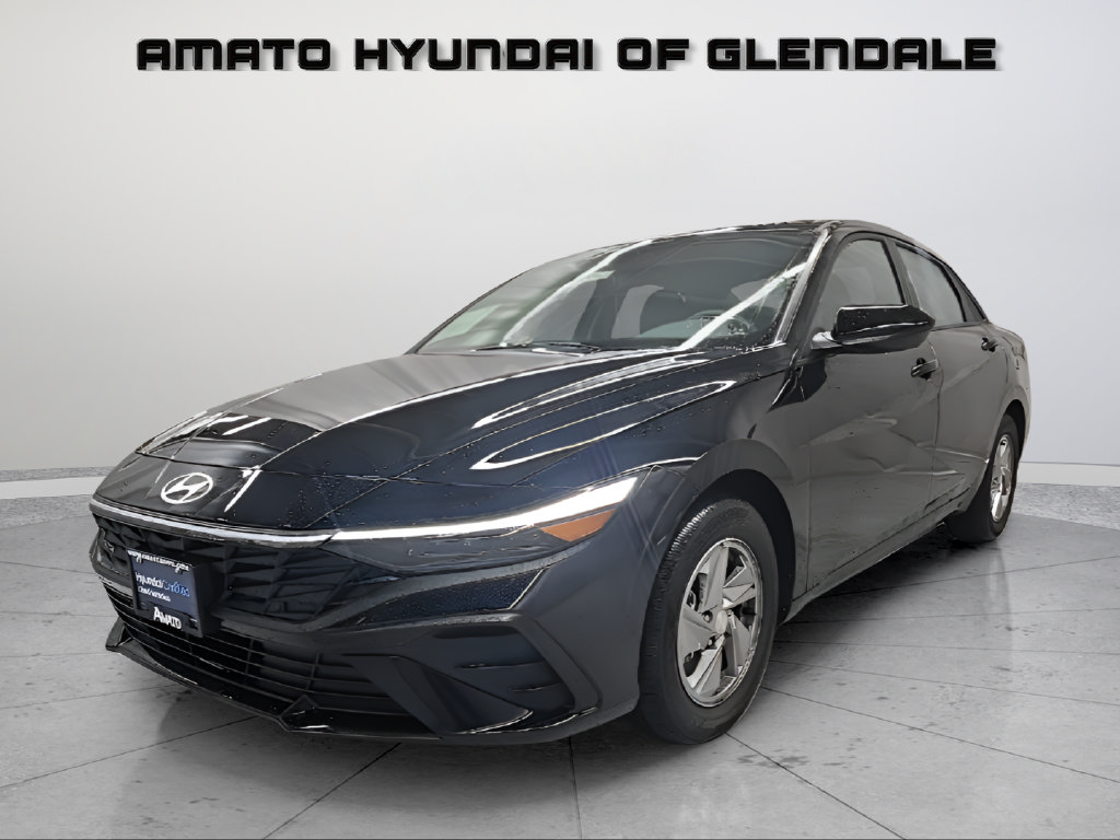 Certified 2026 Hyundai Elantra SE FWD image 2
